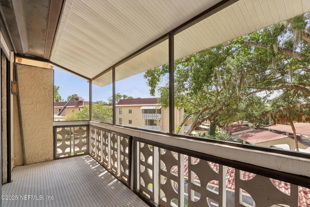 1810 SEVILLA Boulevard W 307, Atlantic Beach, FL 32233, Atlantic Beach, FL - photo 2