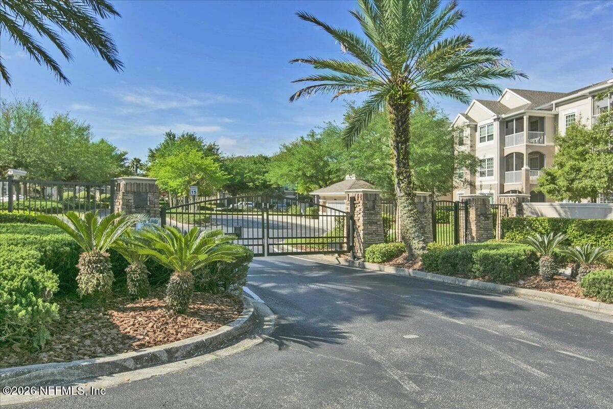 7990 BAYMEADOWS Road E 918, Jacksonville, FL 32256, Jacksonville, FL - photo 2
