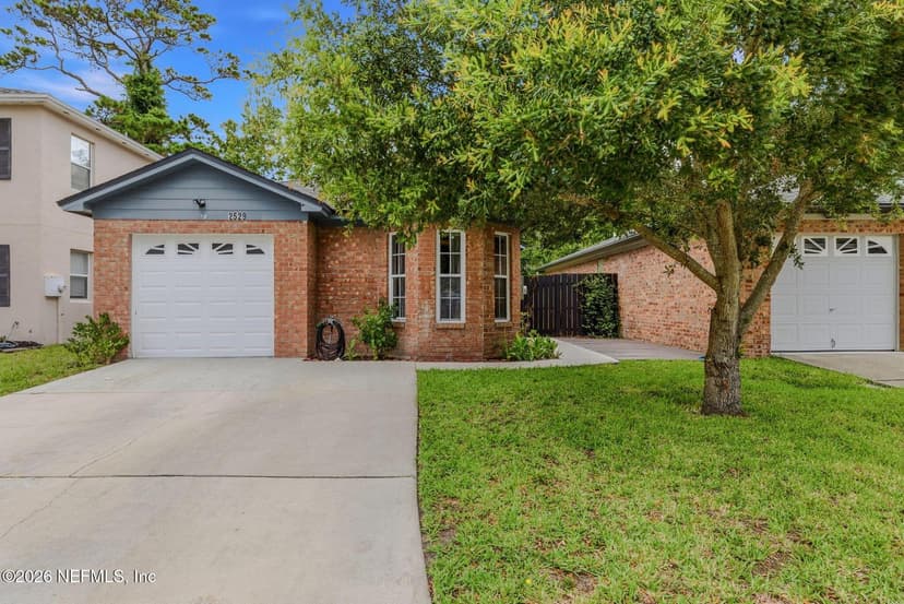 2529 AMERICAS CUP Circle E, Atlantic Beach, FL 32233