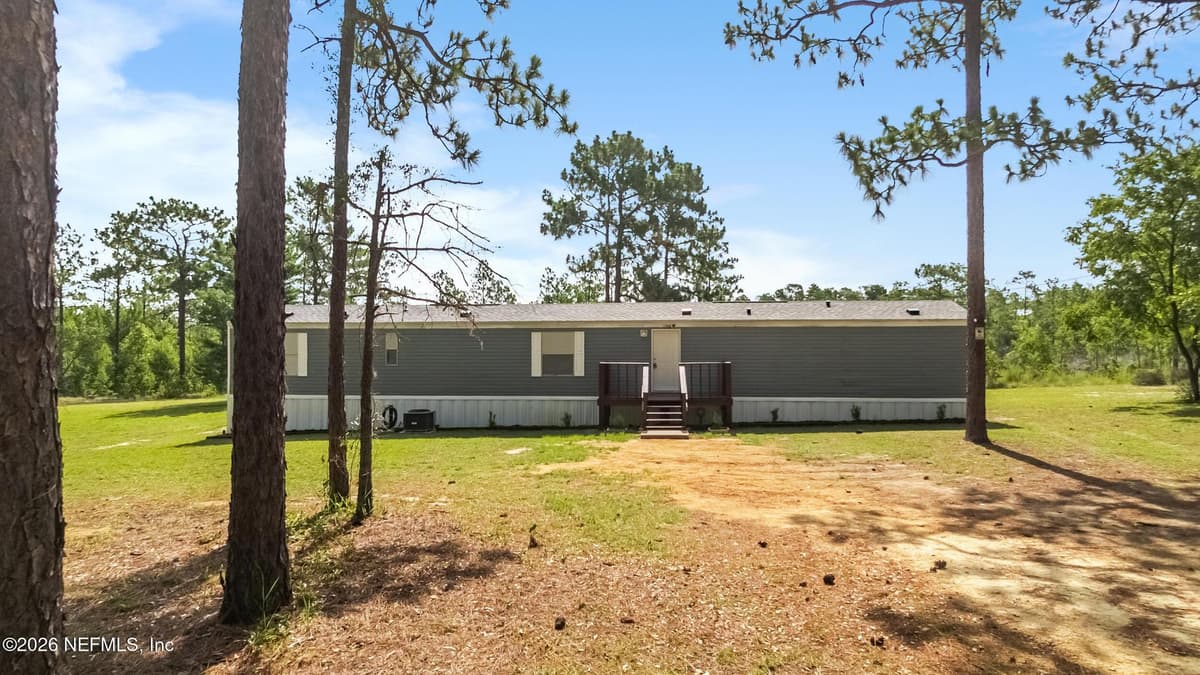 176 MELROSE LANDING Drive, Hawthorne, FL 32640, Hawthorne, FL - photo 2