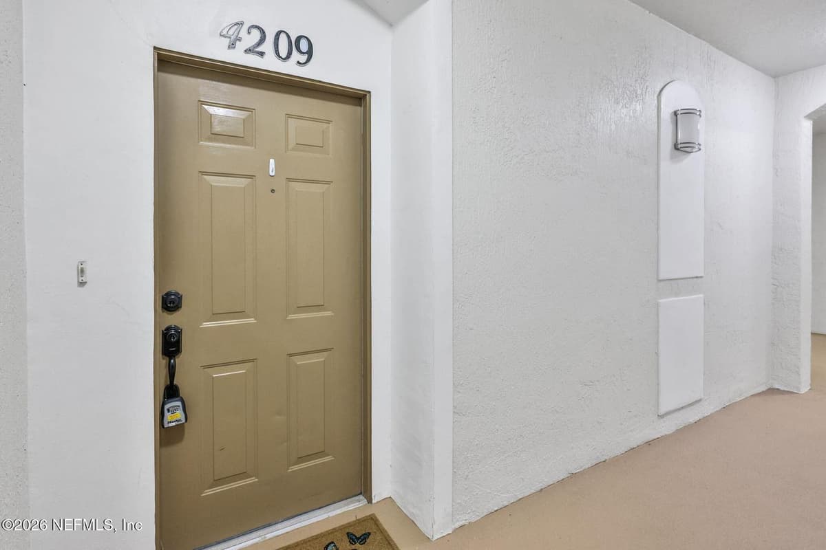 11251 CAMPFIELD Drive 4209, Jacksonville, FL 32256, Jacksonville, FL - photo 3