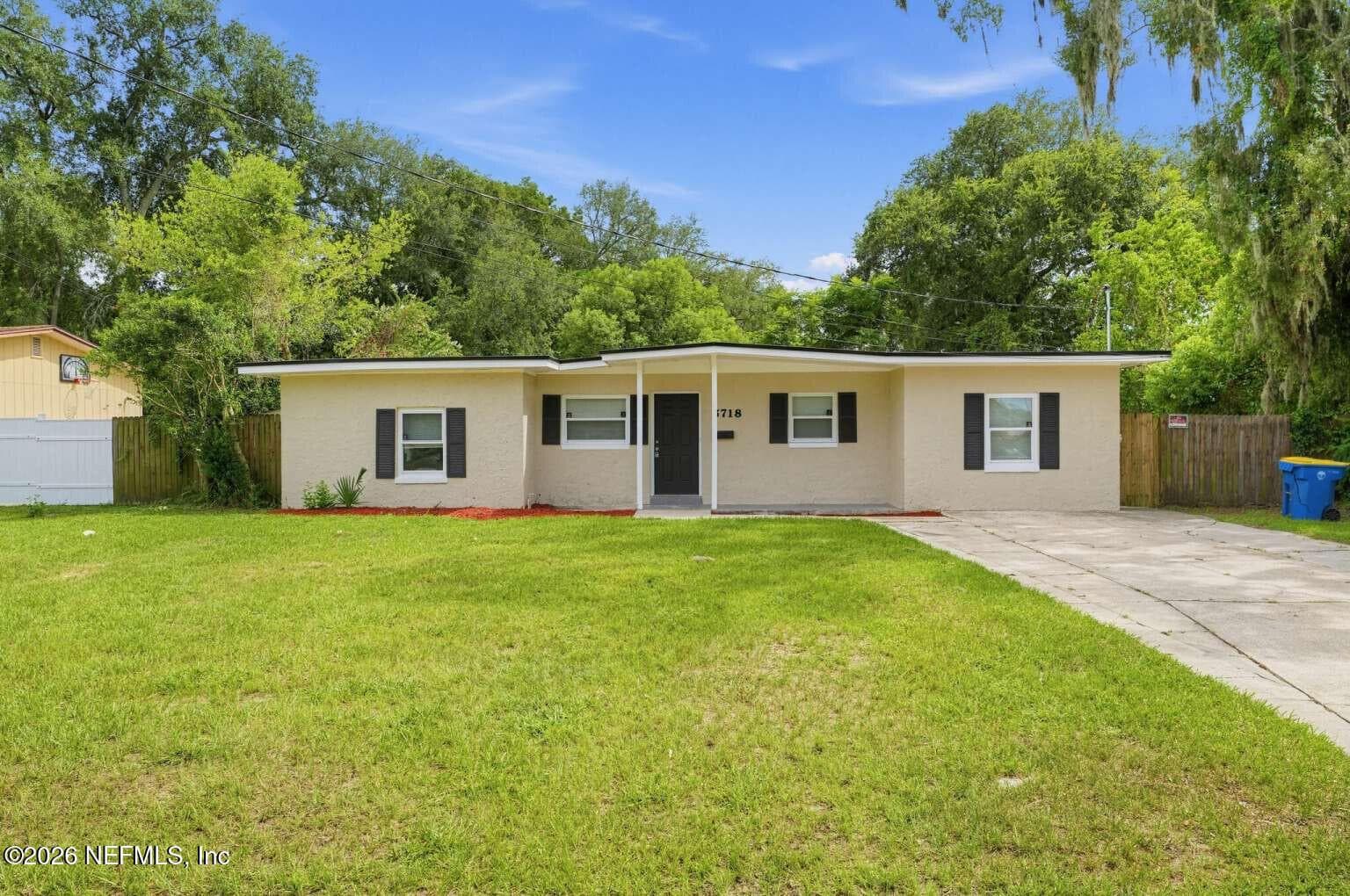 5718 PERCH Drive N, Jacksonville, FL 32277