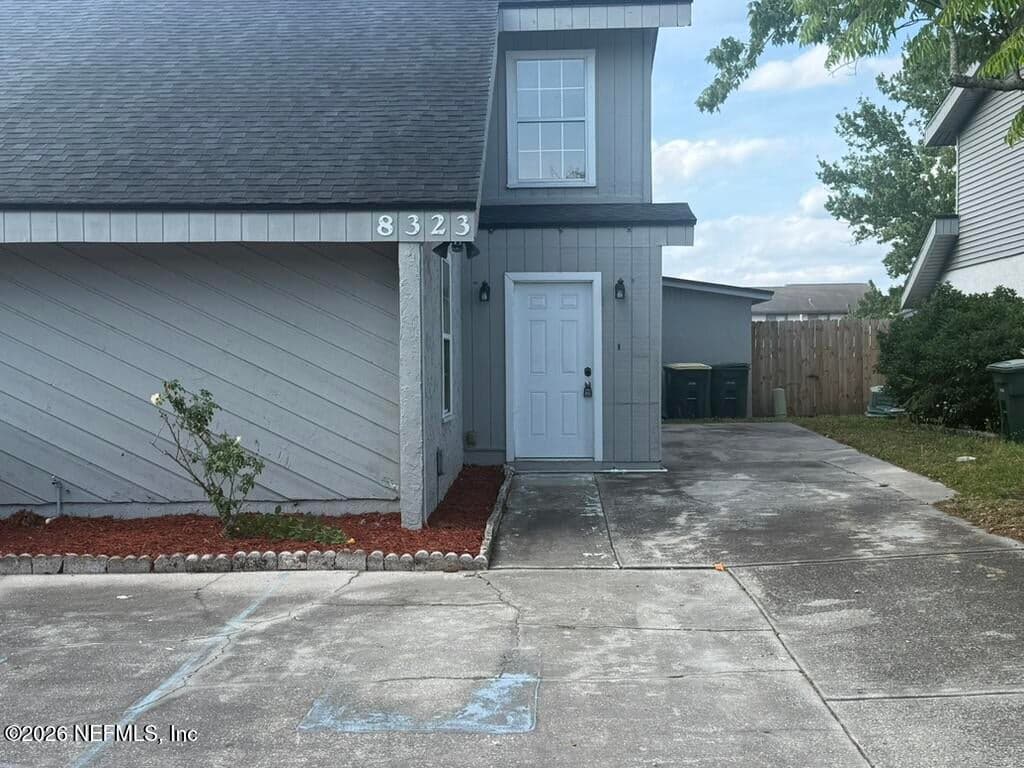 8323 CENTURY POINT Drive N, Jacksonville, FL 32216