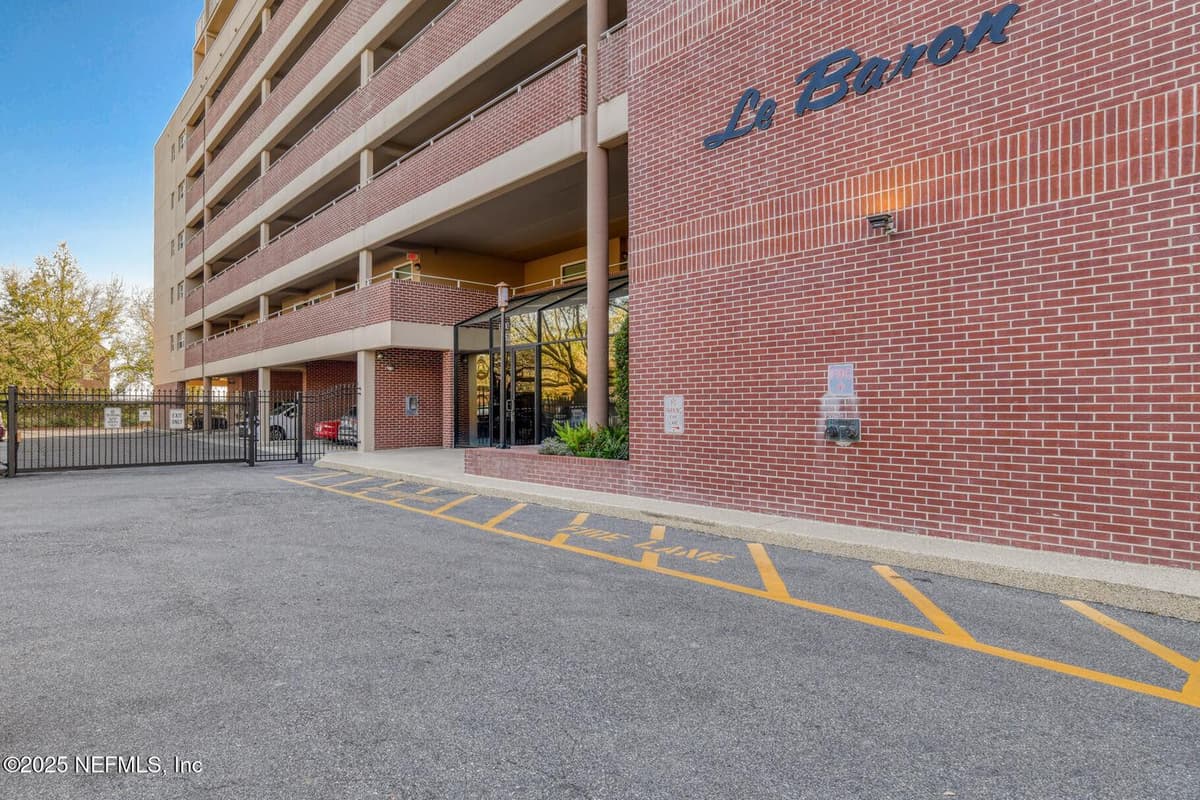 1520 LE BARON Avenue 1520, Jacksonville, FL 32207, Jacksonville, FL - photo 2